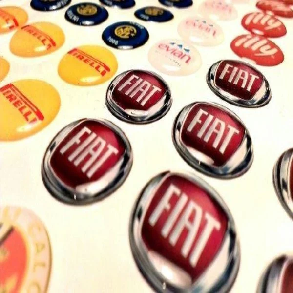 Etiquetas Resinadas Auto Adesivas